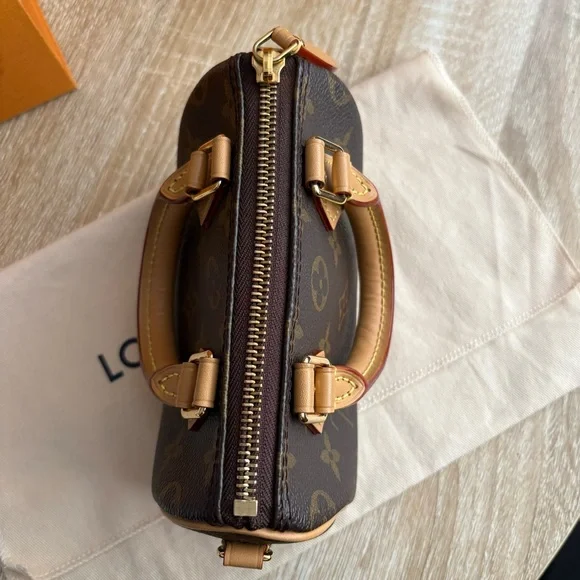 Authentic Louis Vuitton Nano Speedy - Picture 6 of 13